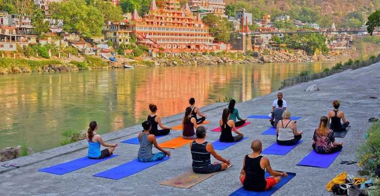 solo-women-travel-rishikesh-safe-for-solo-female-traveller-sipping-thoughts